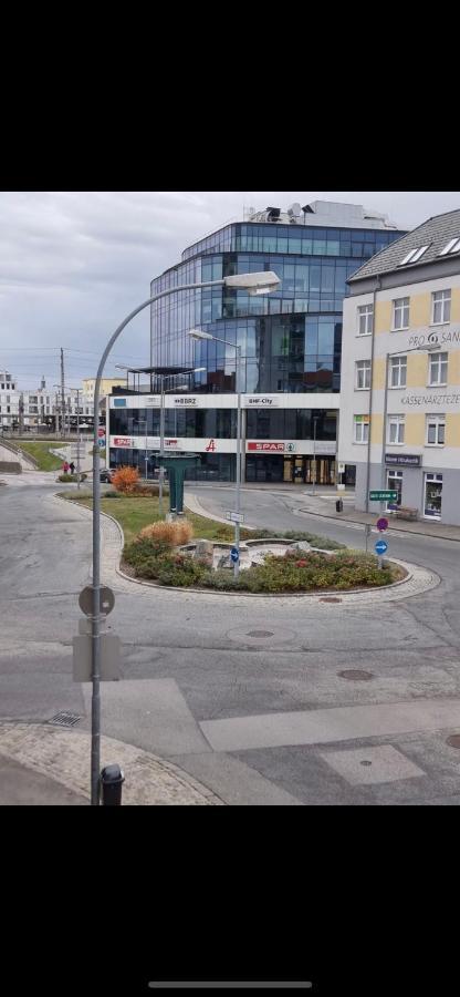 Nina Apartment Vídeňské Nové Město Exteriér fotografie